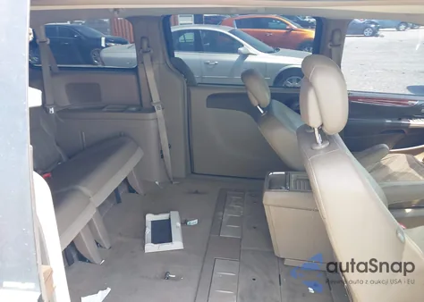 2014 Chrysler Town & Country Touring from USA, damaged, VIN 2C4RC1BG4ER217711